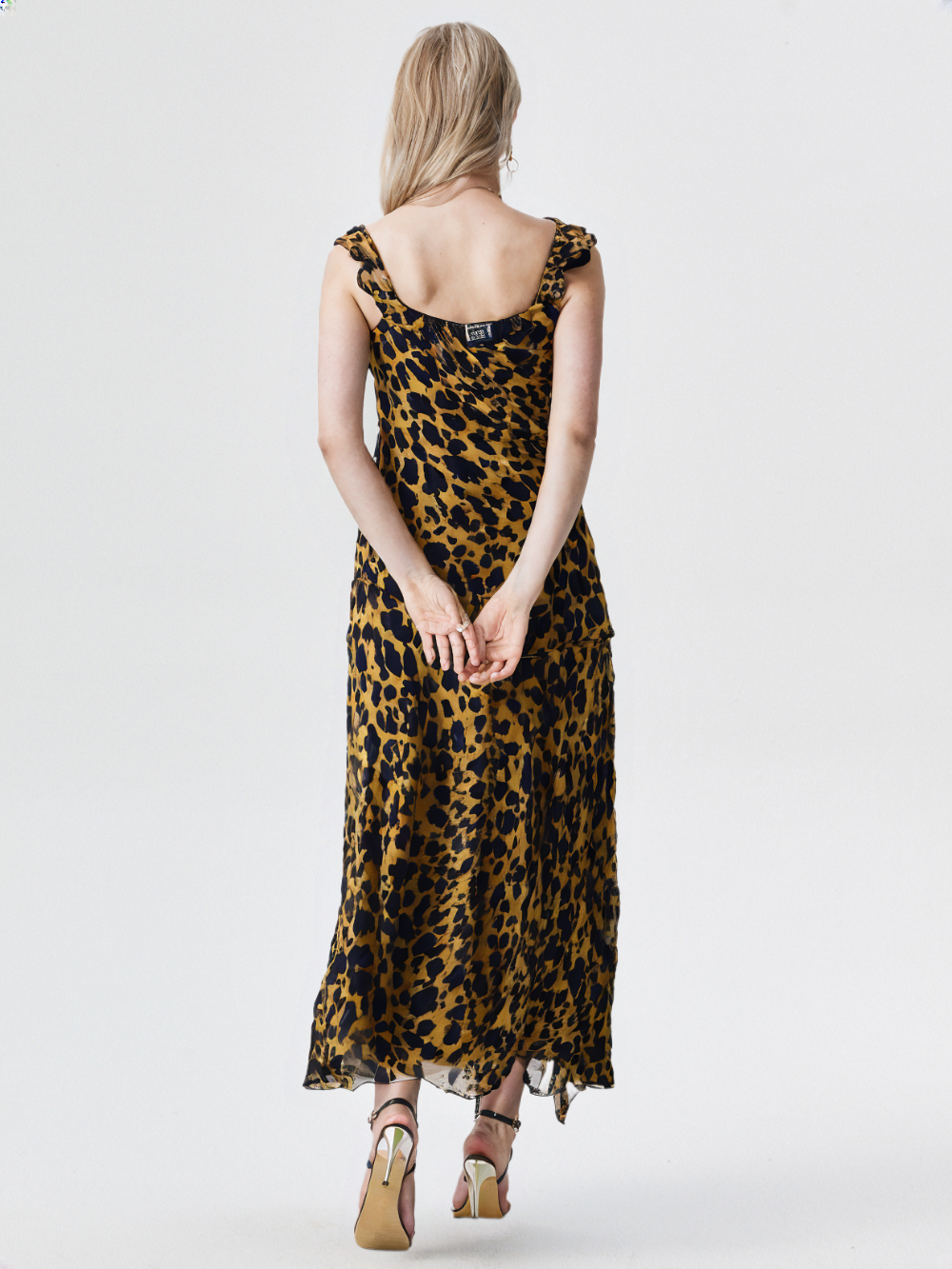 KLEID MIT TIGERMUSTER